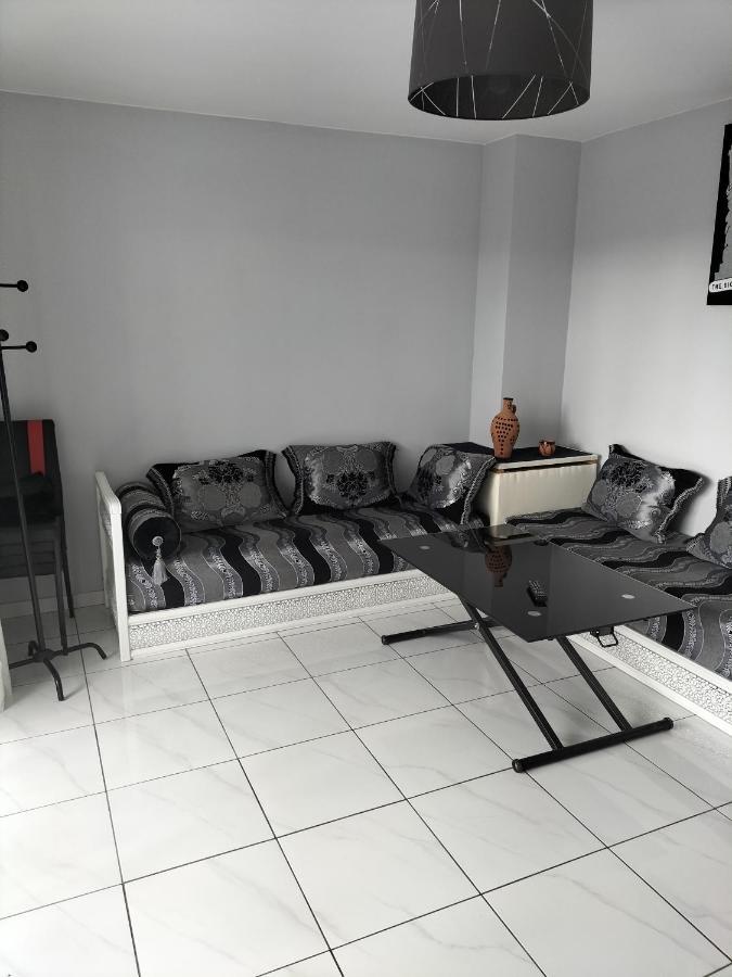 Jolie Appartement Proche Tramway Venissieux Bagian luar foto