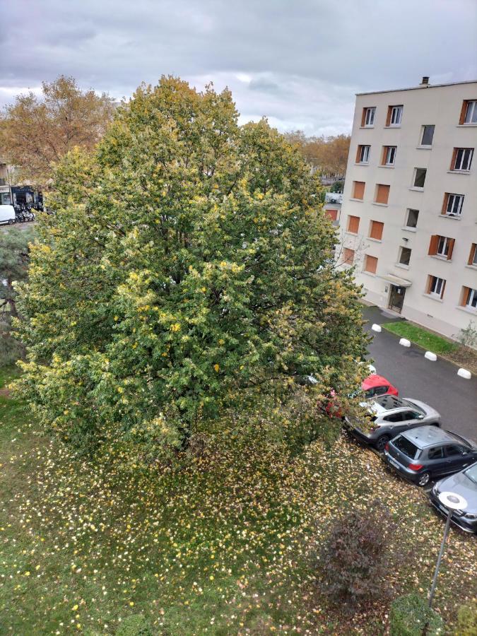 Jolie Appartement Proche Tramway Venissieux Bagian luar foto